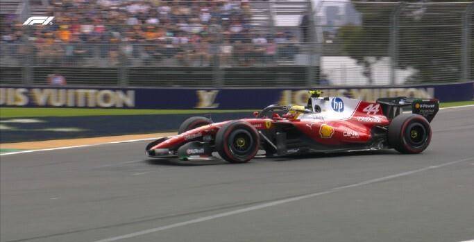 严重碰撞事故！F1澳大利亚三练：拉塞尔碾压全场，比赛两度红旗